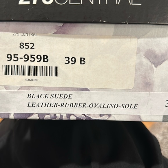 Black suede flats with Fringe detail - Picture 1 of 3